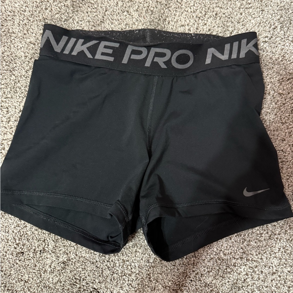 Nike pros size S